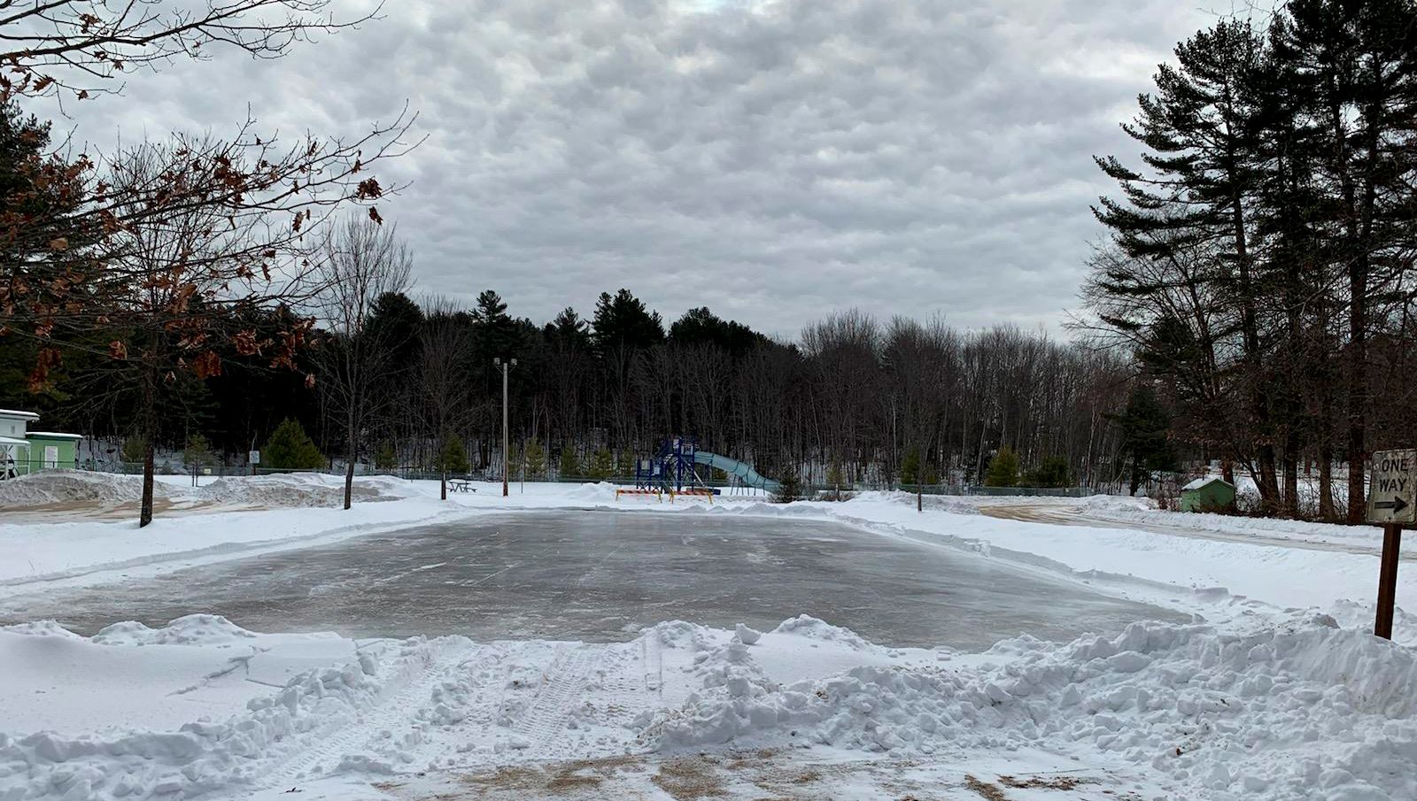 coffin pond ice rink cropped